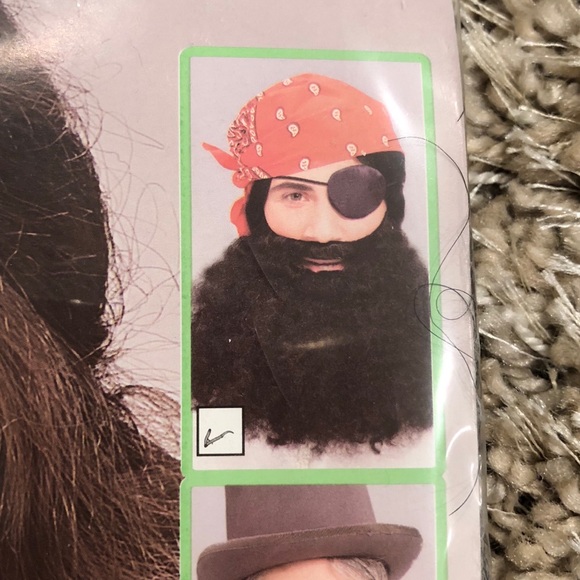 Character beard - Picture 2 of 3